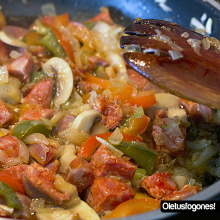 Empanada de chorizo | Ole tus fogones